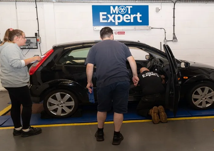 Know more – MOT test of tyres and road wheels