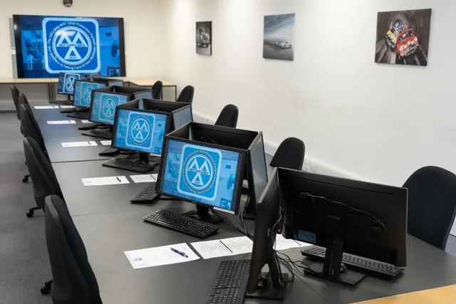 Mastering the art of Customer Service as an MOT Tester