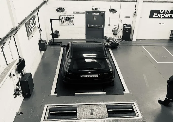 Understanding the difference between MOT and a Service